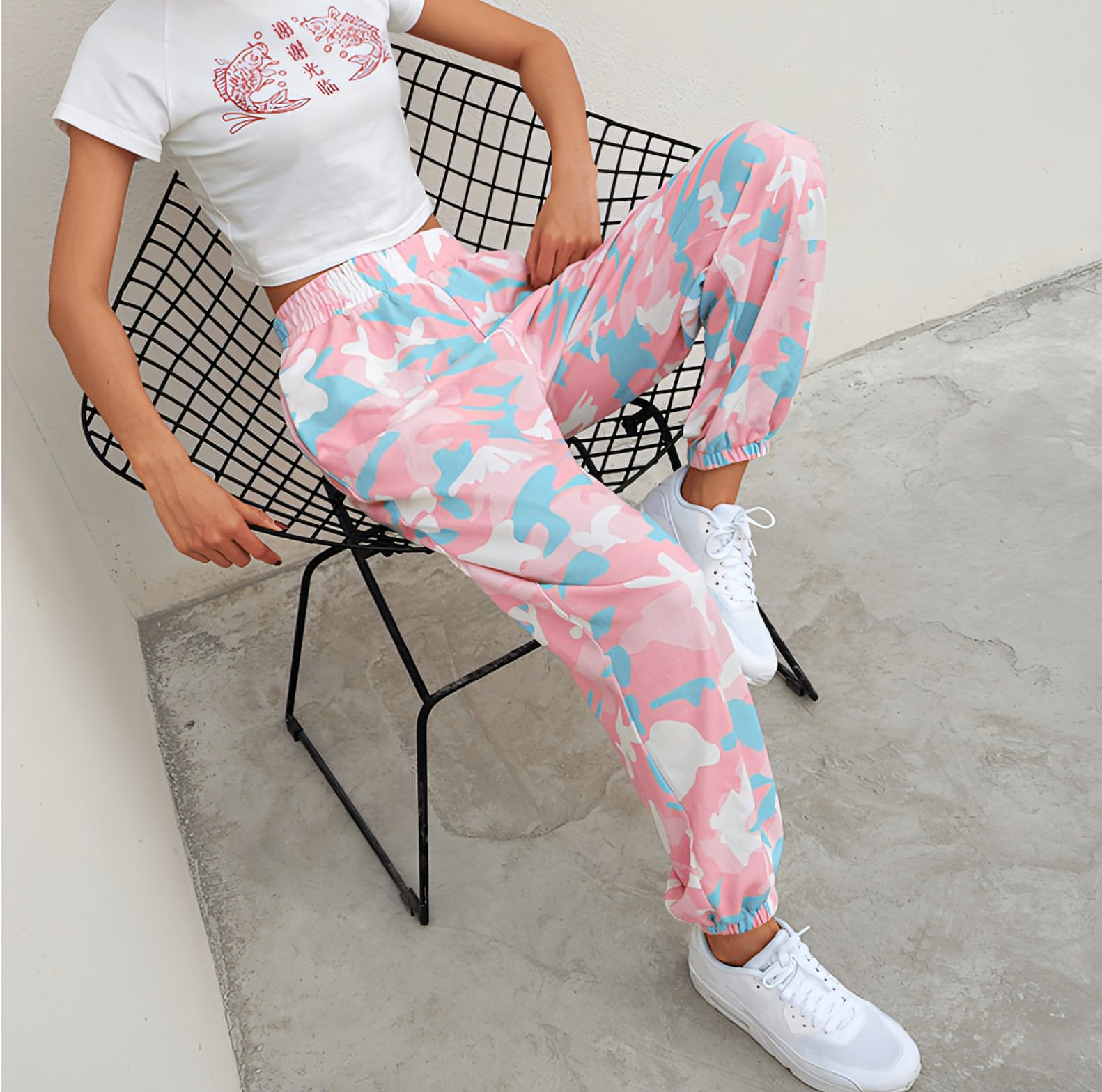 Carmine Juneberry camouflage high waist casual jogger jeans with elastic waistband and relaxed fit, perfect for spring wear.