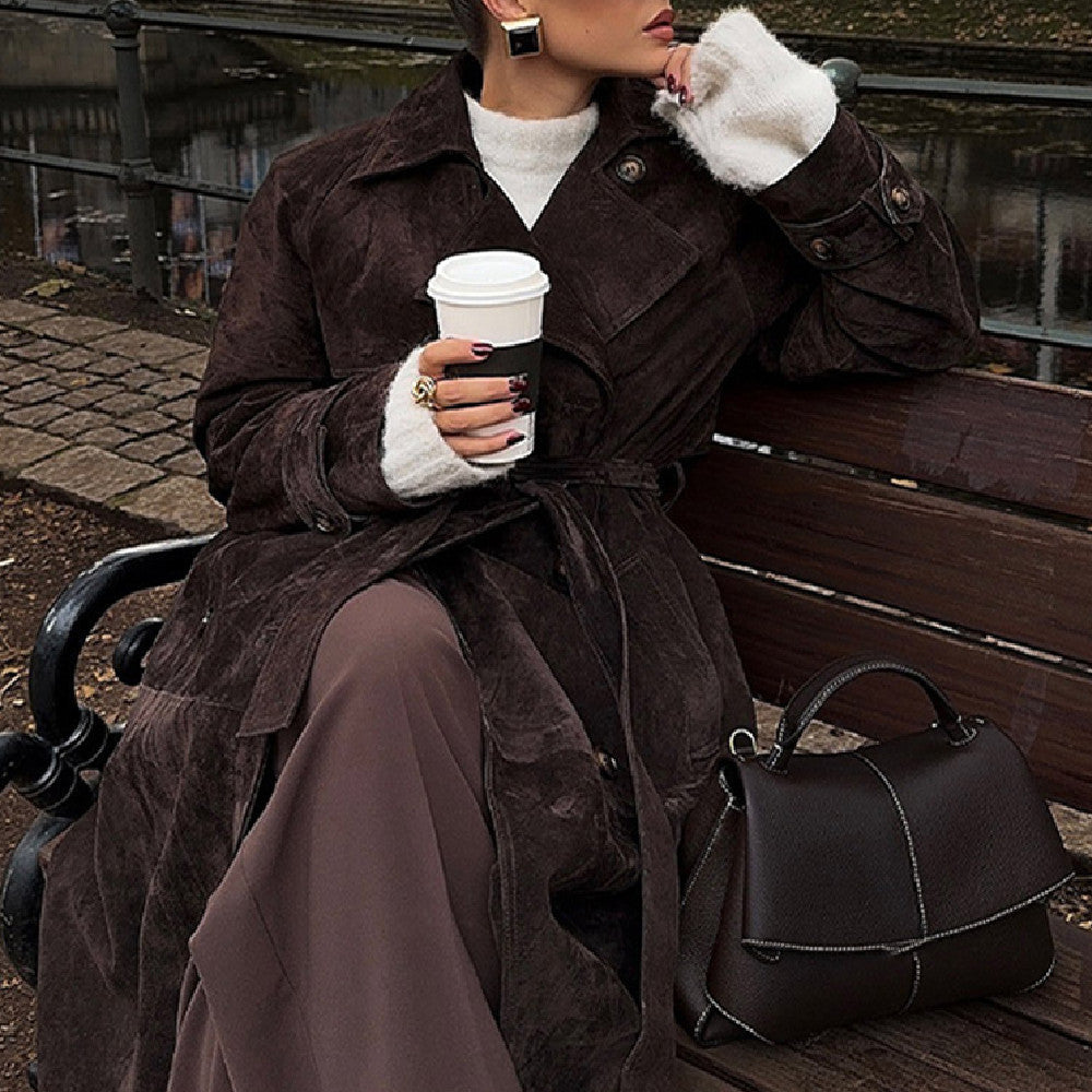 Vintage brown slim coat by Carmine Juneberry, stylish jacket with classic design, perfect for a sophisticated look.