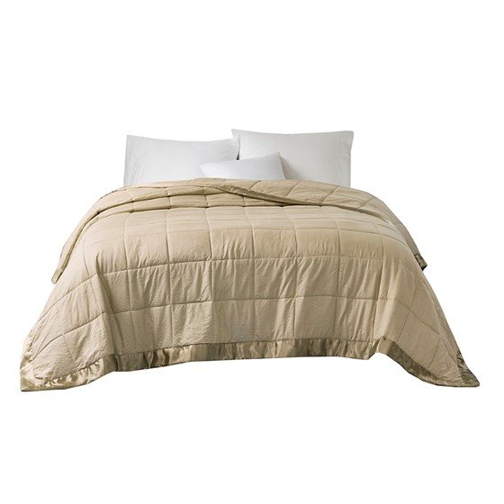 Start2Finish oversized down alternative bedding blanket with satin trim, soft and plush for cozy bedroom decor.