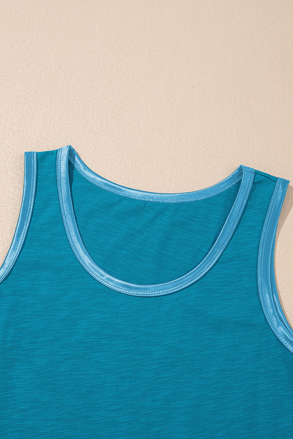 Metallic contrast trim scoop neck women&