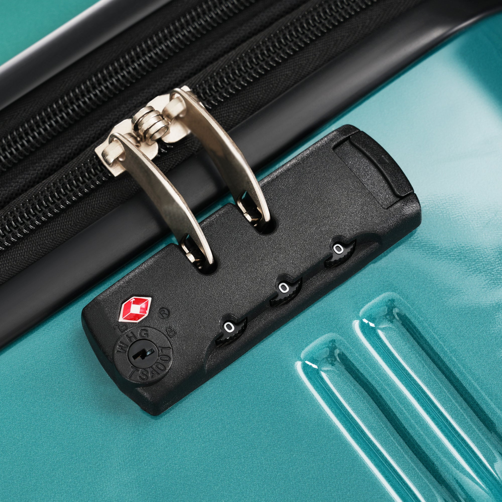 Start2Finish hardshell 3-piece gradient luggage set with expandable suitcases, spinner wheels, and TSA lock for travel.