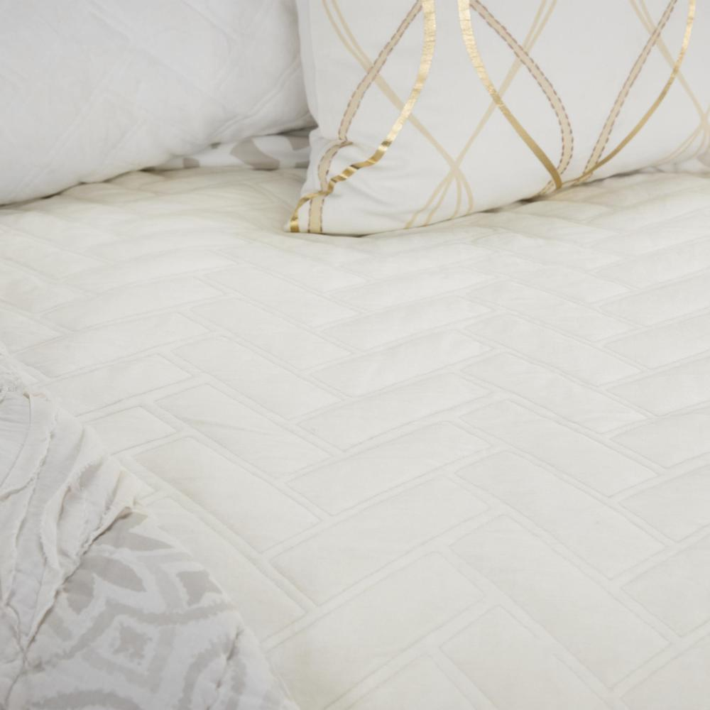 Donny Osmond 90" x 92" quilt by Start2Finish featuring a detailed, colorful pattern on soft fabric.