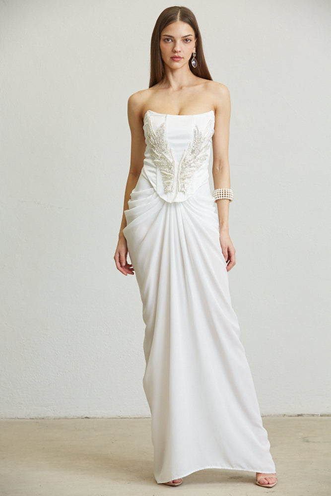 White Amphitryon Georgina dress for women, stylish and elegant, featuring a flowing design and modern silhouette.