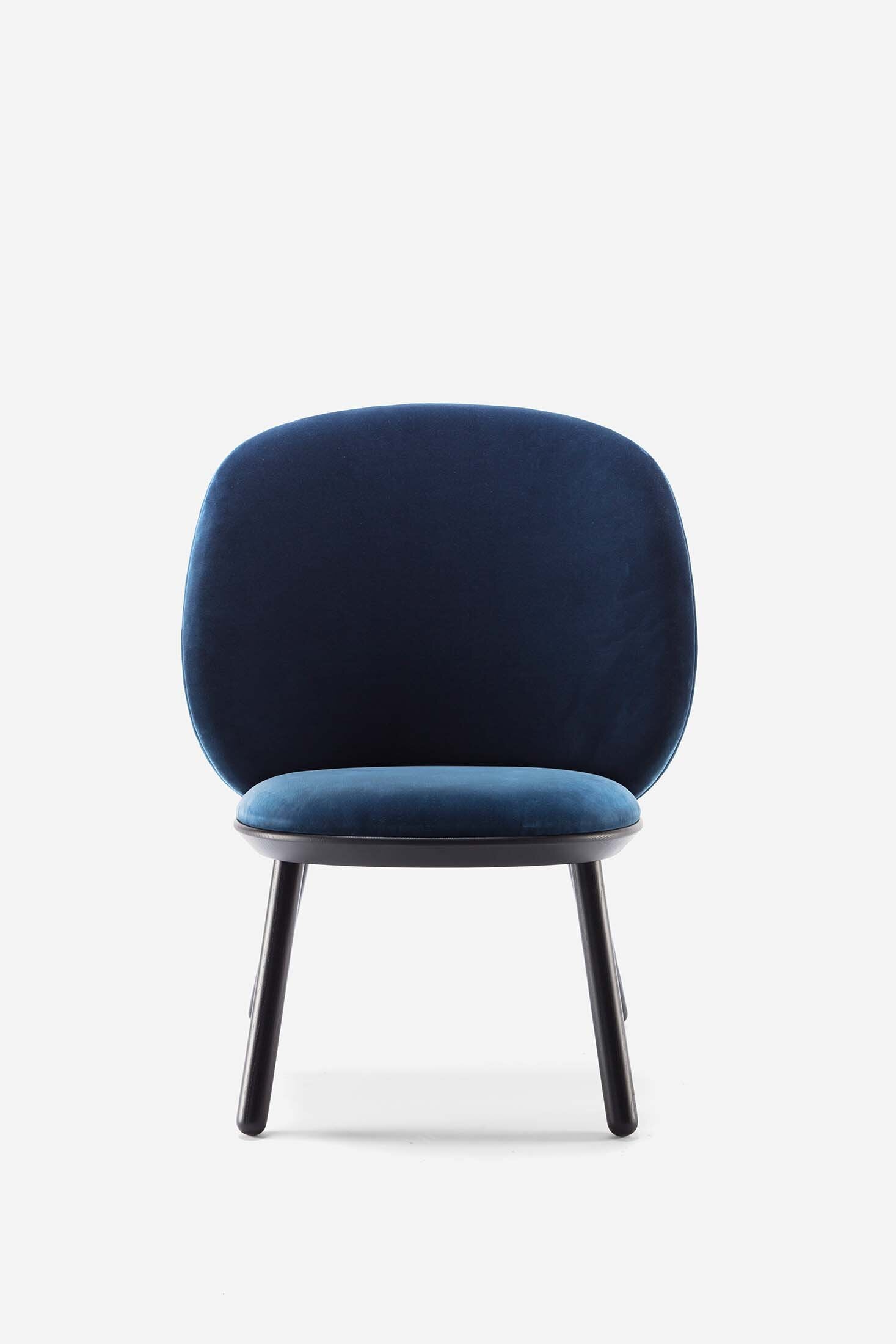 Aquamarine Poppy Naïve Low Chair in vibrant blue with a modern, minimalist design, showcasing smooth curves and wooden legs.
