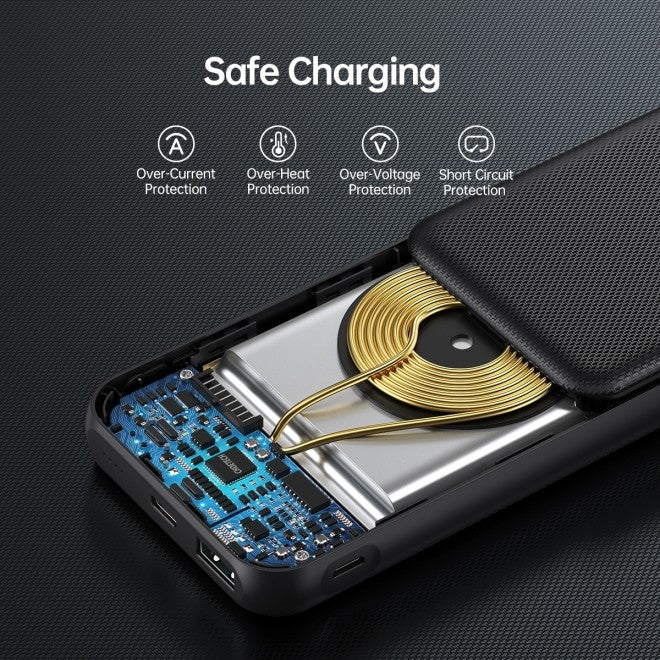 Ultramarine Dione Choetech B650-CC 10000mAh wireless power bank in black with USB and wireless charging pads.