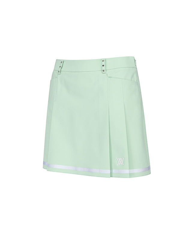 Light green women&