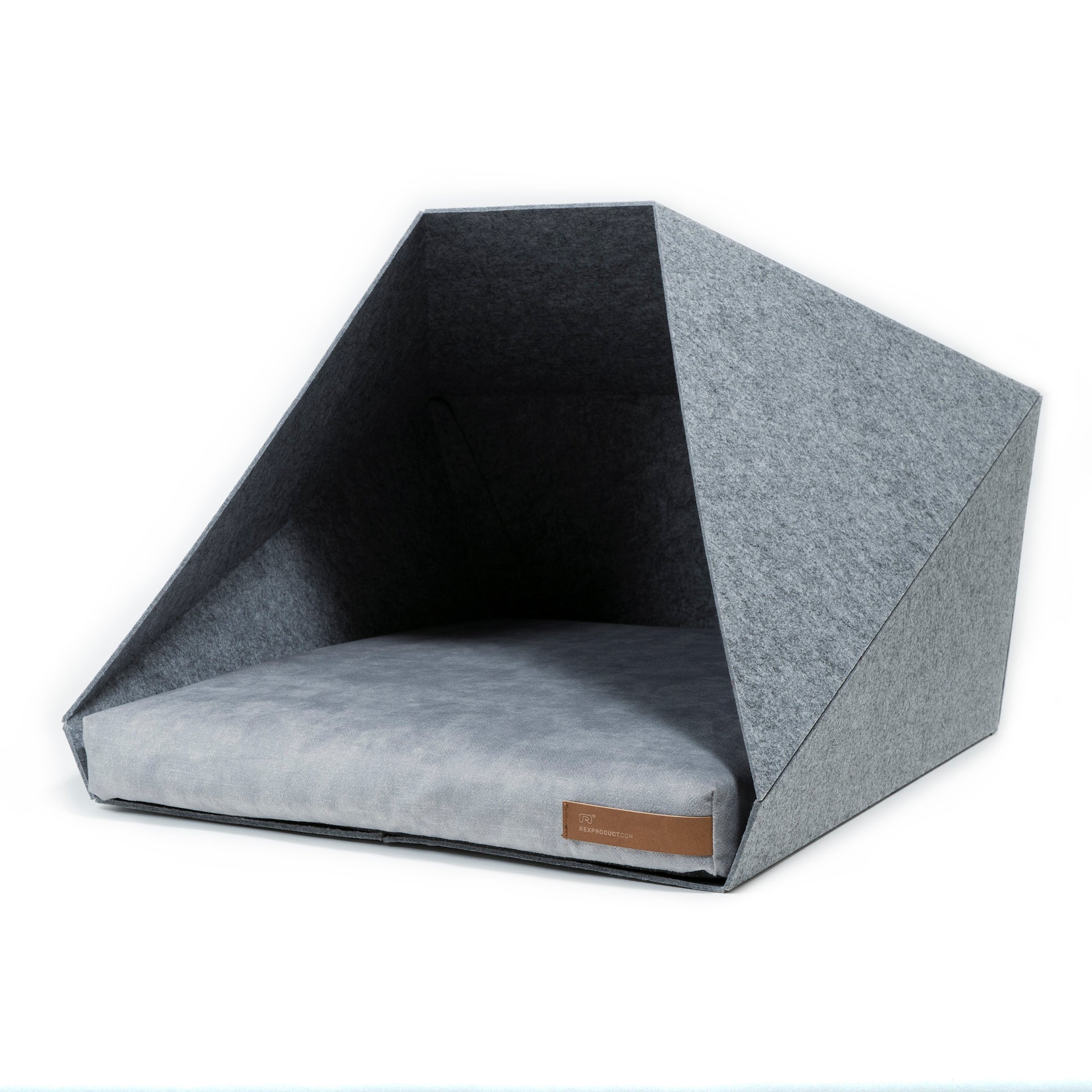 Light gray Rexproduct PetPocket dog kennel in size M, featuring a cozy fabric interior and mesh sides for ventilation.