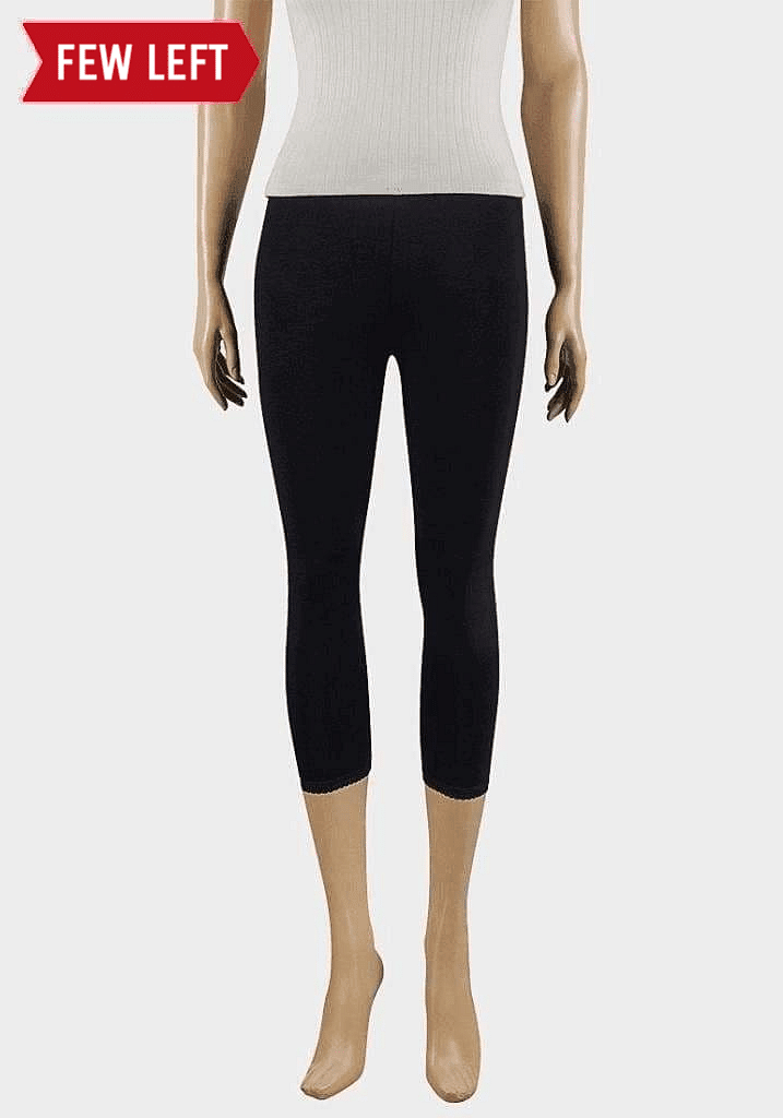 Black lace cuff 3/4 length leggings from De La Creme, stylish women&