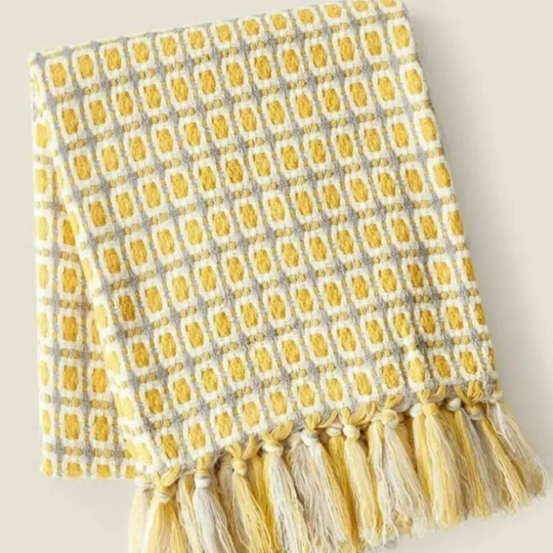 Yellow knitted woolen blanket with pastoral design, Copper Pallas throw blanket measuring 127x170 cm, cozy and stylish.