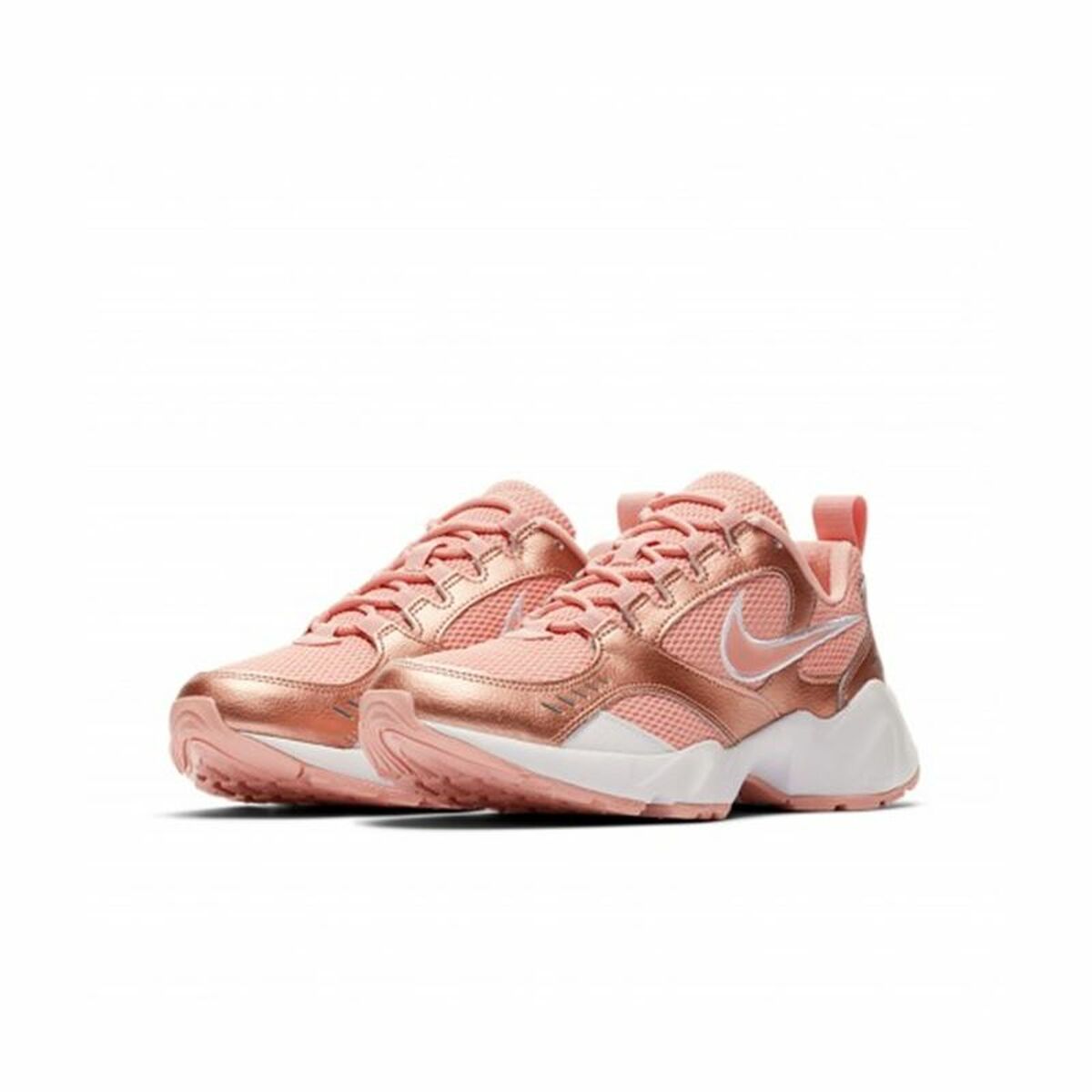 Nike Air Heights Coral trainers for sports and outdoor activities, featuring vibrant coral color and athletic design.