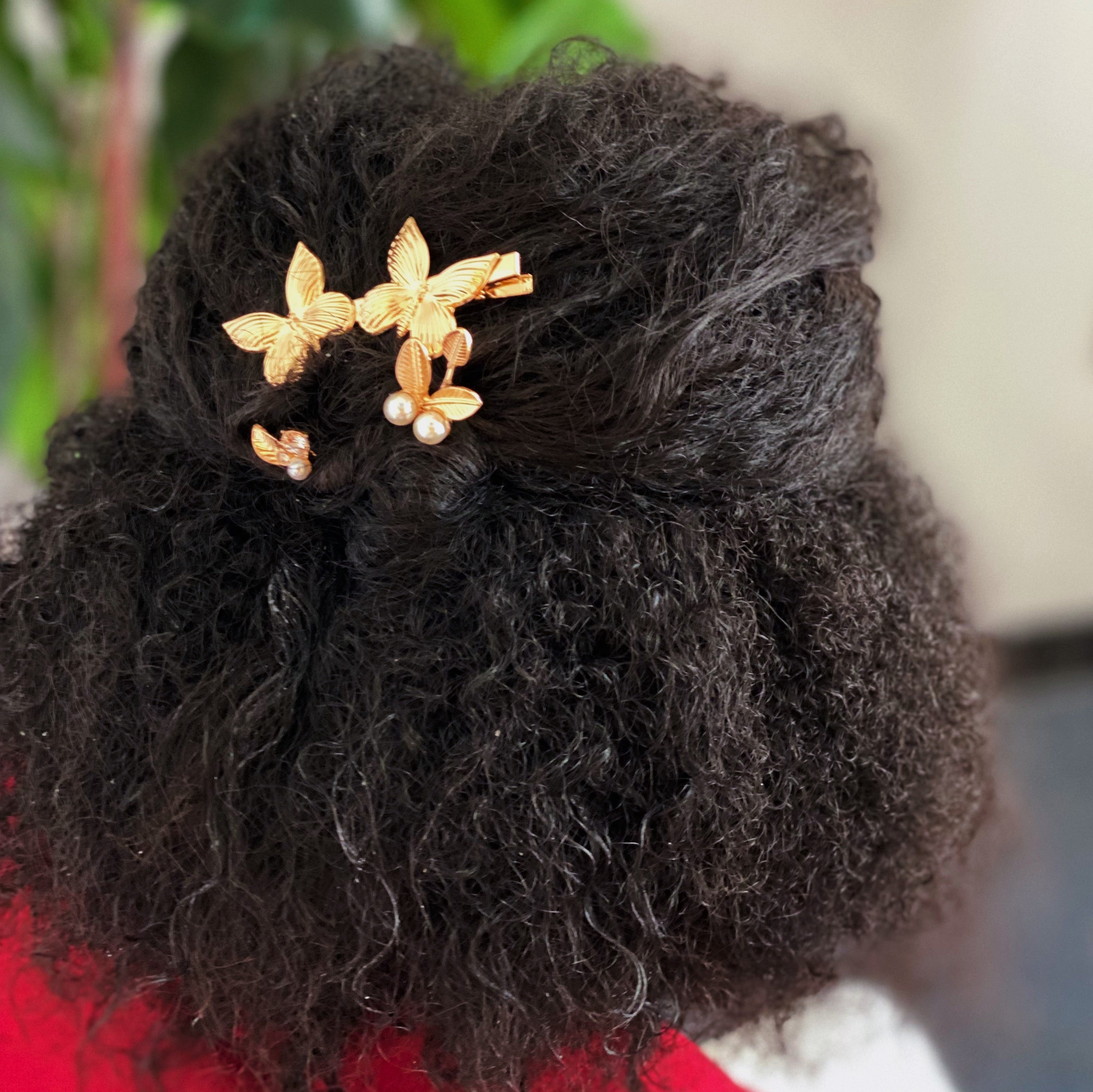 Antique garden-themed hair clip set by Fuchsia Hercules with vintage floral design for elegant hair accessories.