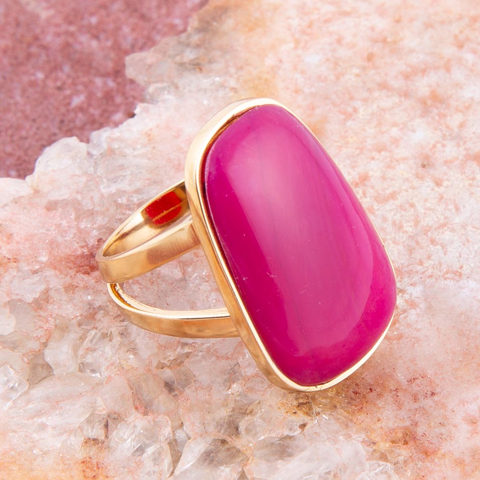 Start2Finish Madeleine Pink Agate Golden Ring featuring a pink agate gemstone and a gold band, elegant jewelry accessory.