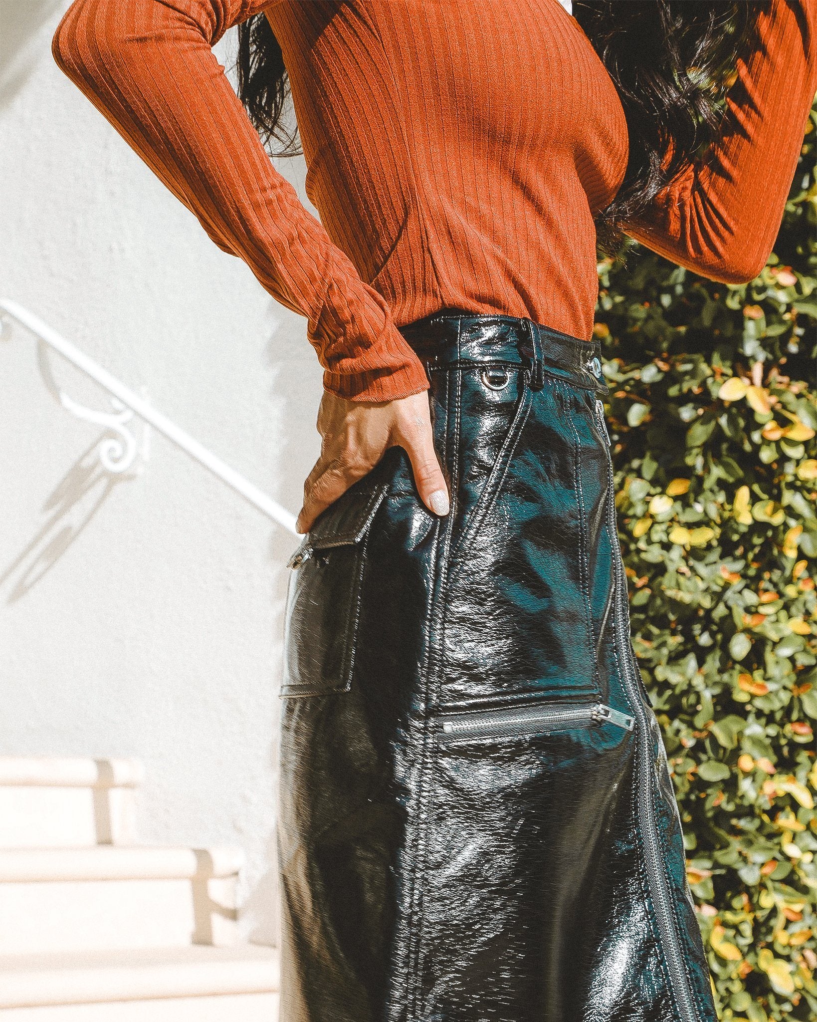 Azure Thanatos Bordeaux faux leather zip-up pencil skirt for women, featuring a sleek design and front zipper detail.