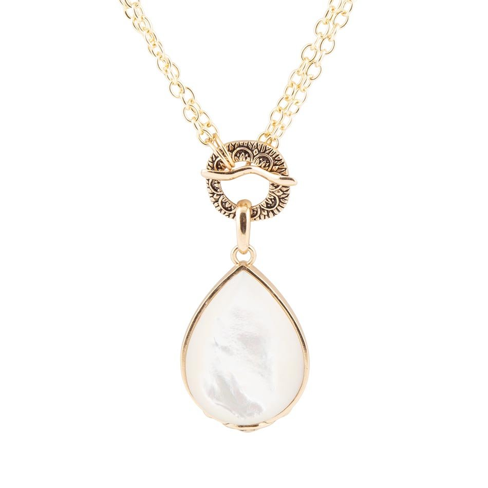 Start2Finish Abby white mother of pearl golden pendant necklace featuring a delicate, elegant jewelry design with a shiny pearl detail.
