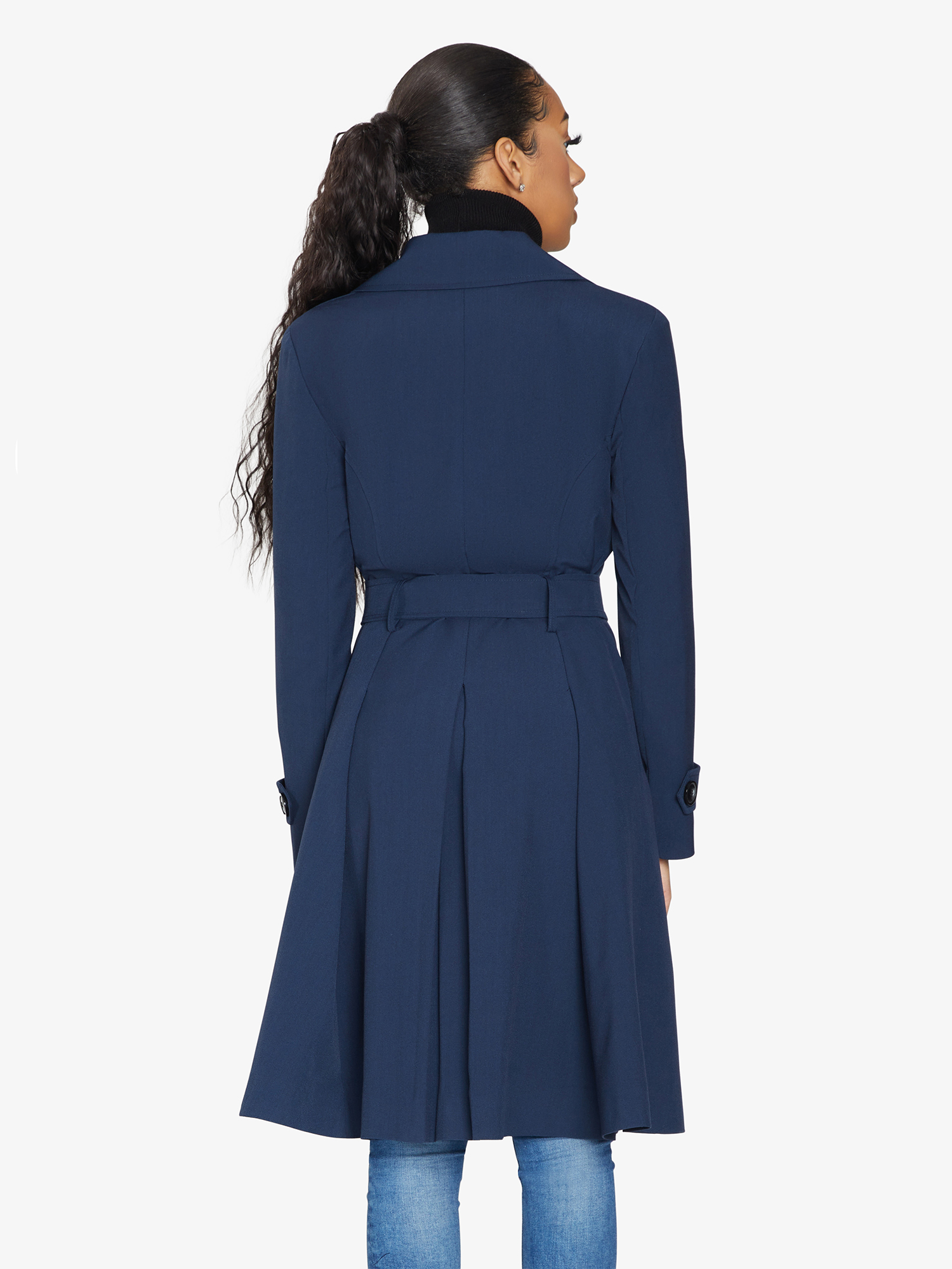 Navy double-breasted trench coat by Rose Eleusis, lightweight spring/summer jacket with classic collar and button details.