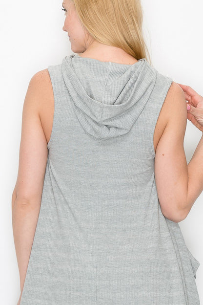 Yellow Hera gray sleeveless hooded top and wide-leg pants set, casual clothing ensemble with relaxed fit and comfortable fabric.