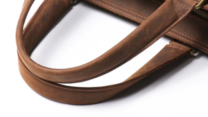 Start2Finish Viggo briefcase made of genuine leather, stylish messenger bag with adjustable shoulder strap and multiple compartments.