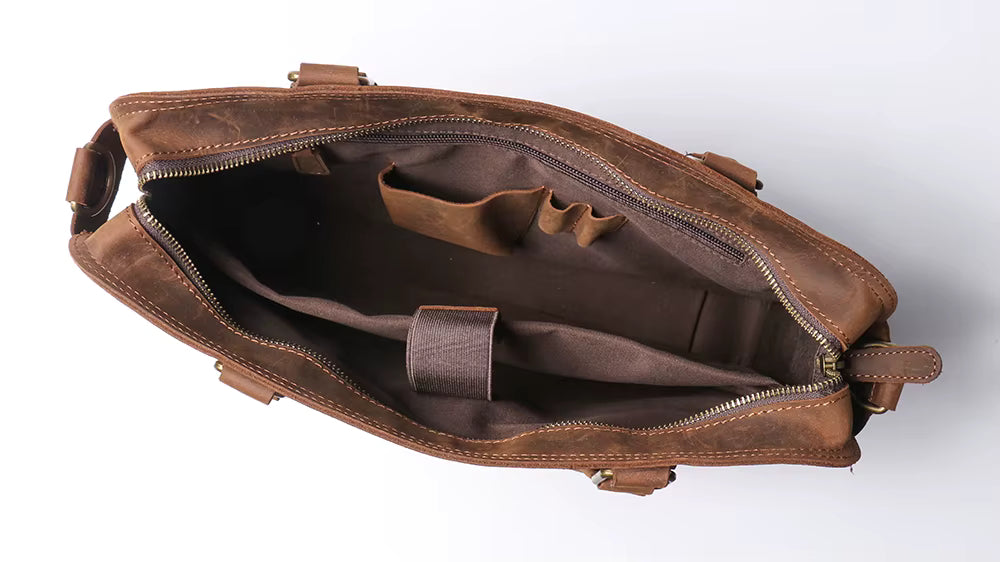 Start2Finish Viggo Briefcase made of genuine leather, a stylish messenger bag with a sleek, professional design.