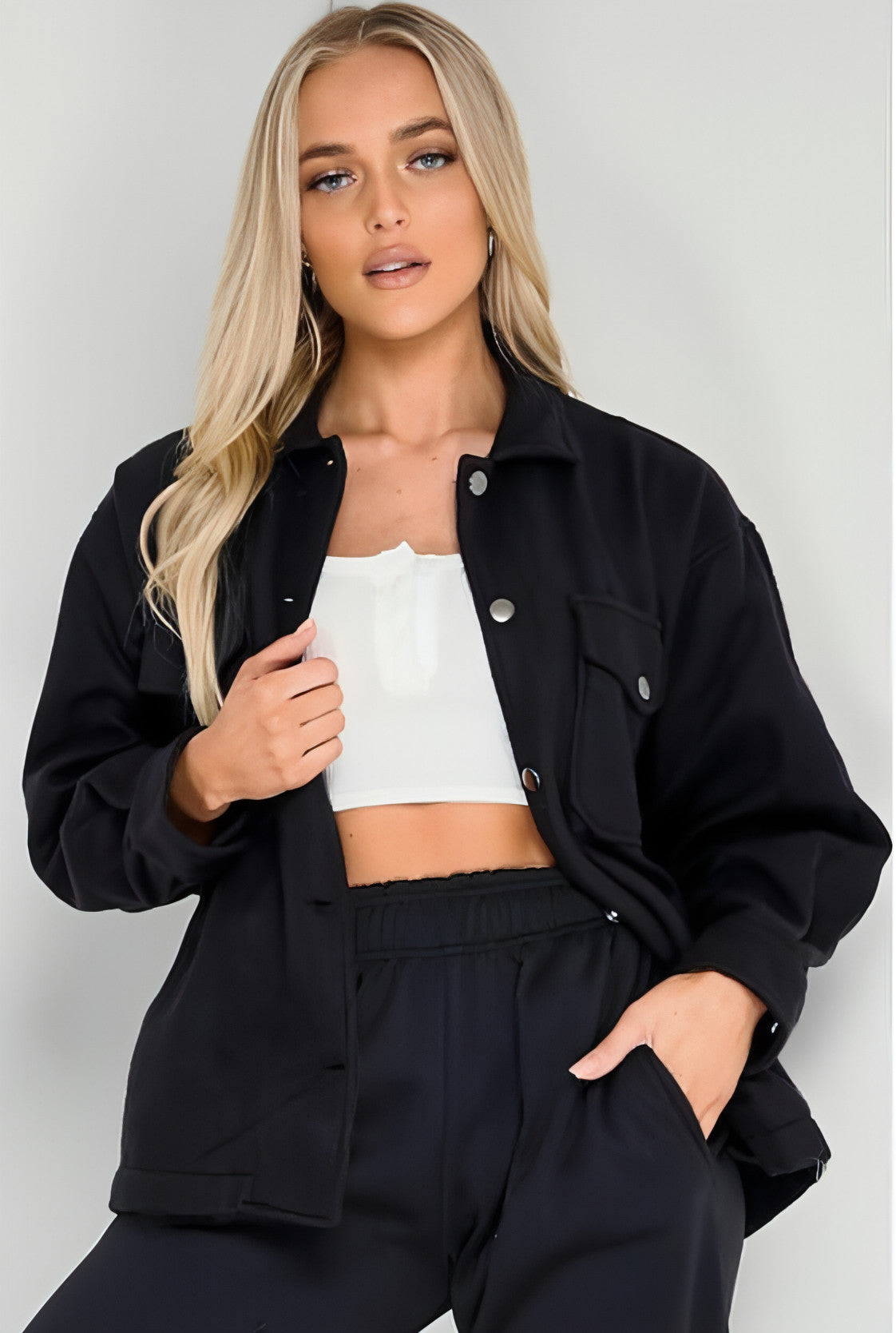 Carmine Juneberry collar coat streetwear jacket for women in autumn, featuring a stylish design and warm fabric.