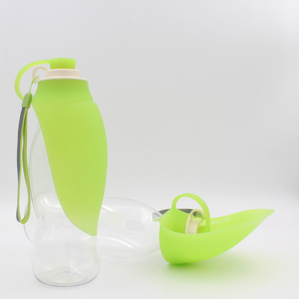 Maroon Asteria portable pet water dispenser and feeder, leak-proof design, suitable for pets on the go, compact and convenient.