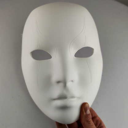 3D printed Japanese ghost mask with haunting gothic design, perfect for horror cosplay and Halloween costumes.