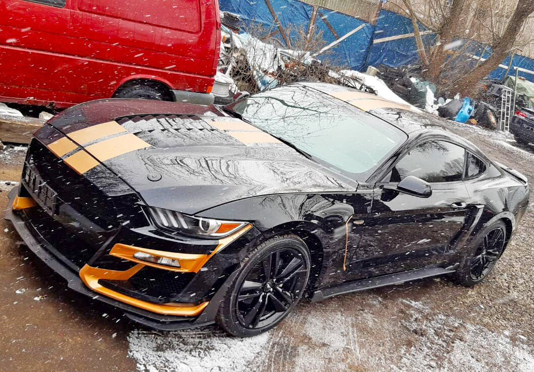 Black two-line racing stripe decals for cars and trucks, featuring rally-inspired design, suitable for RT, SRT, and GT vehicles.