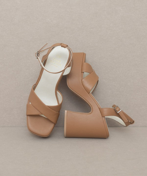 Jade Icarus Oasis Society Norah chunky platform heel with thick heel and stylish design, perfect for trendy fashion looks.