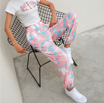 Carmine Juneberry camouflage high waist casual jogger jeans with elastic waistband and relaxed fit, perfect for spring wear.