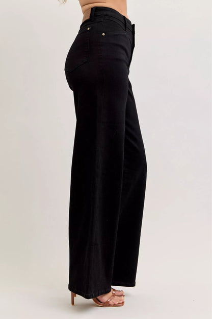 Pear Daisy Judy Blue high-waisted wide-leg jeans, stylish denim pants with a relaxed fit and trendy silhouette.