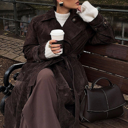 Vintage brown slim coat by Carmine Juneberry, stylish jacket with classic design, perfect for a sophisticated look.
