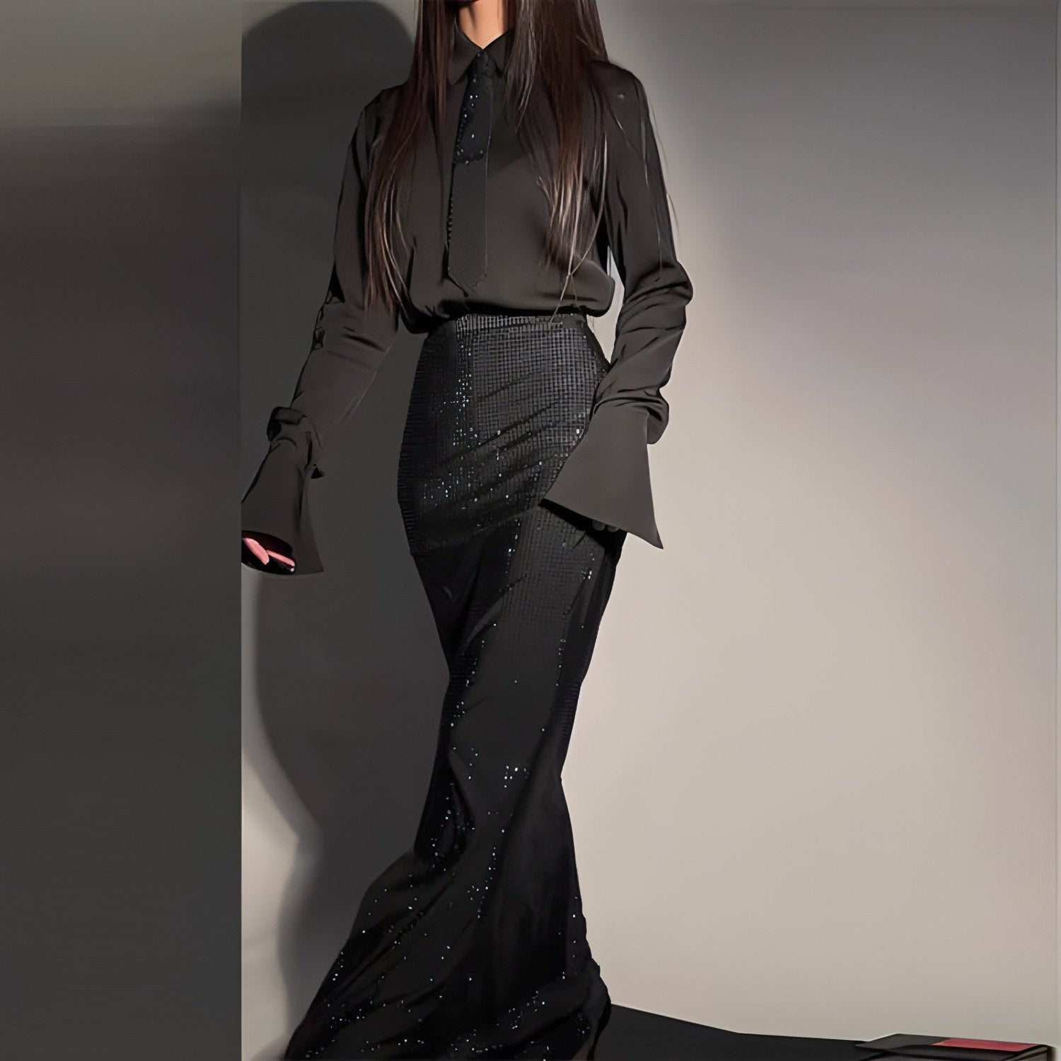 Carmine Juneberry heavy industry hot diamond split wrap hip skirt dress, featuring a stylish design with a fitted waist and layered fabric.