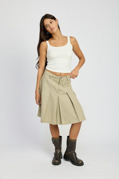 Automotive knee-length pleated skirt by Jade Icarus, featuring a stylish pleated design and knee-length cut.
