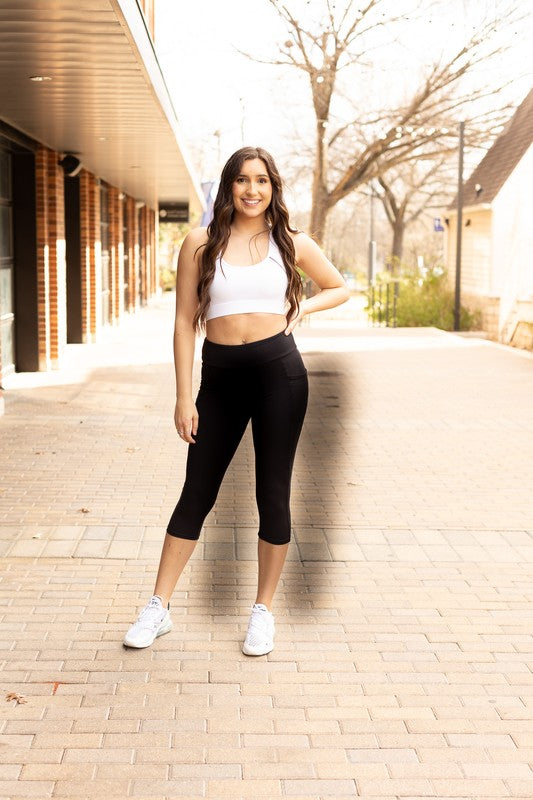 Automotive Jade Icarus Sleek Pocket Collection Capri Leggings round 2, showcasing the stylish design and fabric details.