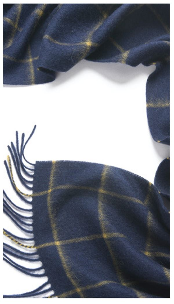 Start2Finish check lambswool scarf in woven navy and camel, featuring soft, warm wool fabric with a classic pattern.
