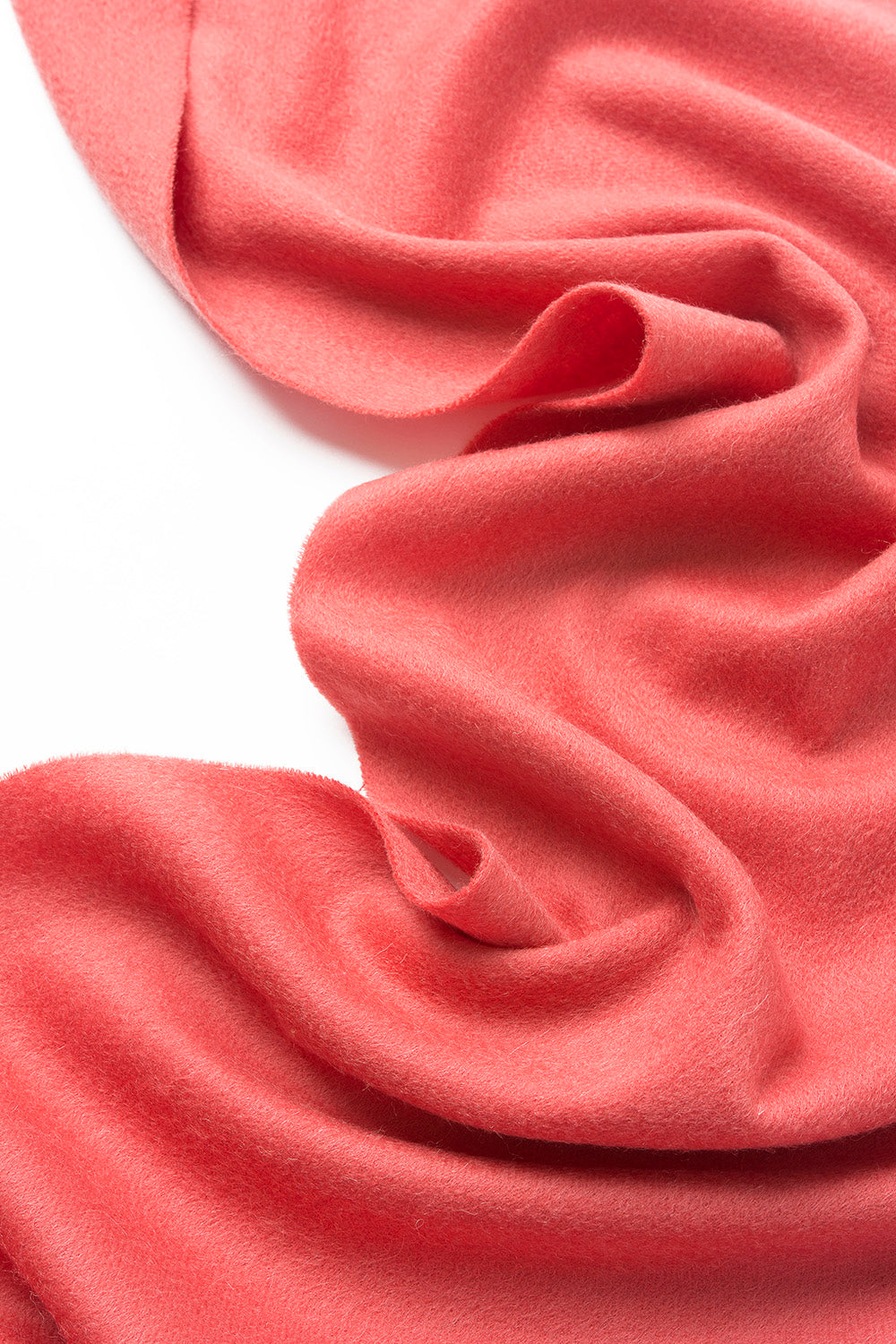 Start2Finish lambswool scarf with a woven plain lobster pattern, showcasing soft, warm, and stylish apparel for cold weather.