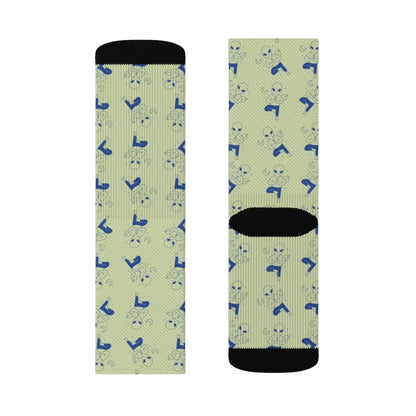 Yellow Pandora alien-themed yoga socks with colorful alien designs and comfortable stretch fit, ideal for yoga and casual wear.