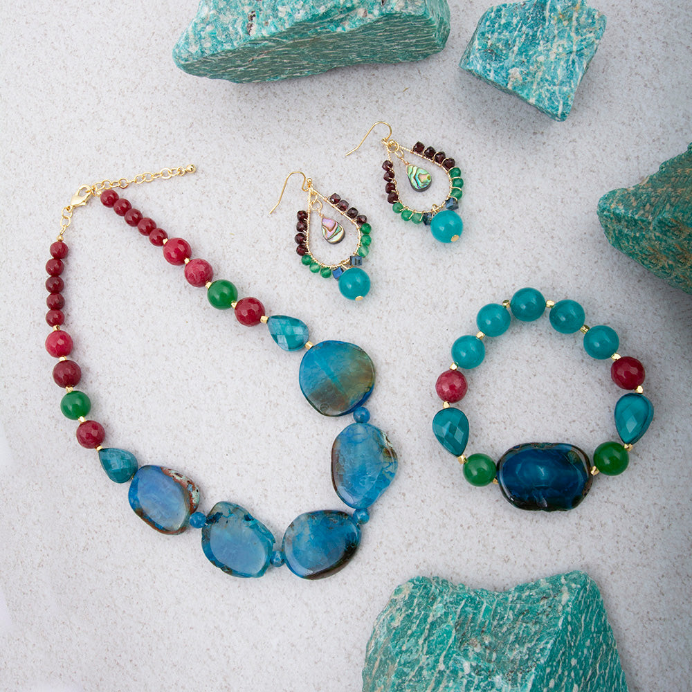 Jeweled blue agate chunky golden necklace with large agate stones and gold chain, stylish jewelry by Start2Finish.
