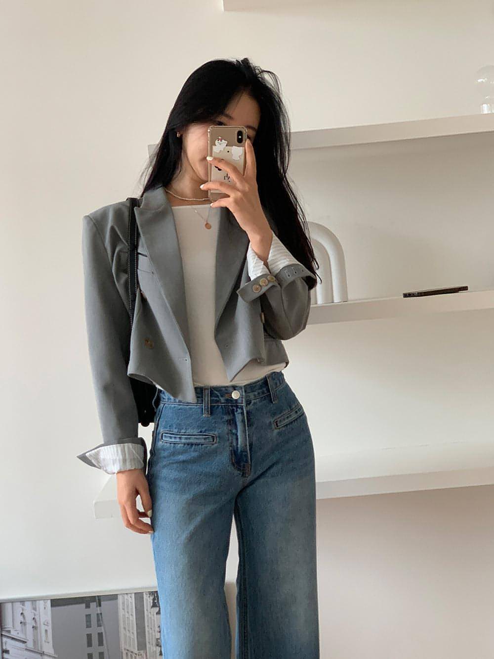 Carmine Juneberry retro high waist slimming jeans for women, showcasing a fitted design and classic denim look.