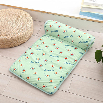 Cooling dog and cat bed by Maroon Asteria, breathable summer pet blanket and blanket, designed for comfort and cooling.