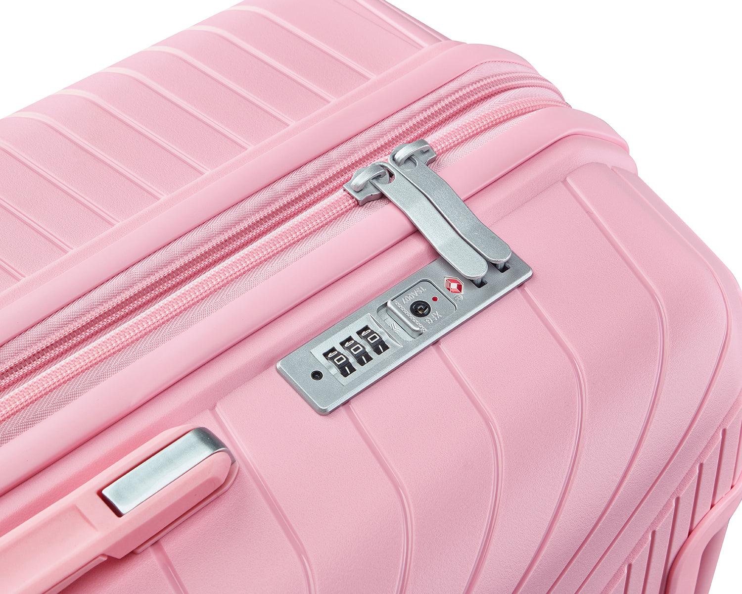 Start2Finish expandable lightweight 4-piece luggage set with double 360° spinner wheels and TSA lock, accessories for travel.