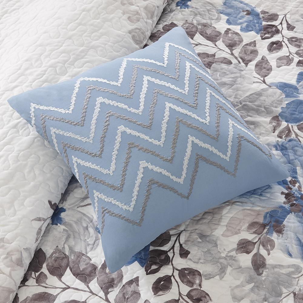Start2Finish 6-piece printed quilt bedding set with matching throw pillows, featuring colorful patterns on soft fabric.