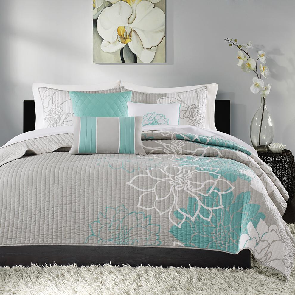 Start2Finish 6-piece printed cotton quilt set with matching throw pillows, featuring colorful patterns and soft, comfortable fabric.