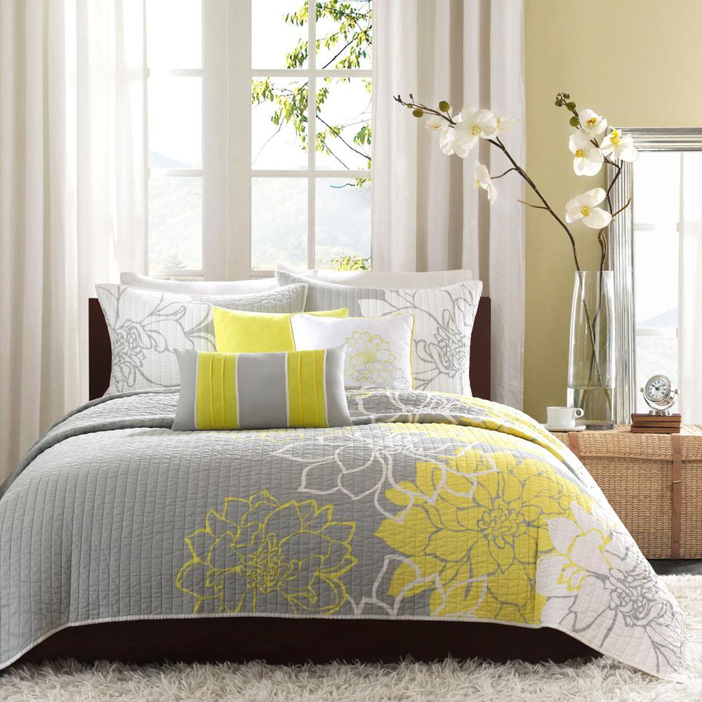 Start2Finish 6-piece printed cotton quilt bedding set with matching throw pillows, featuring colorful woven patterns.