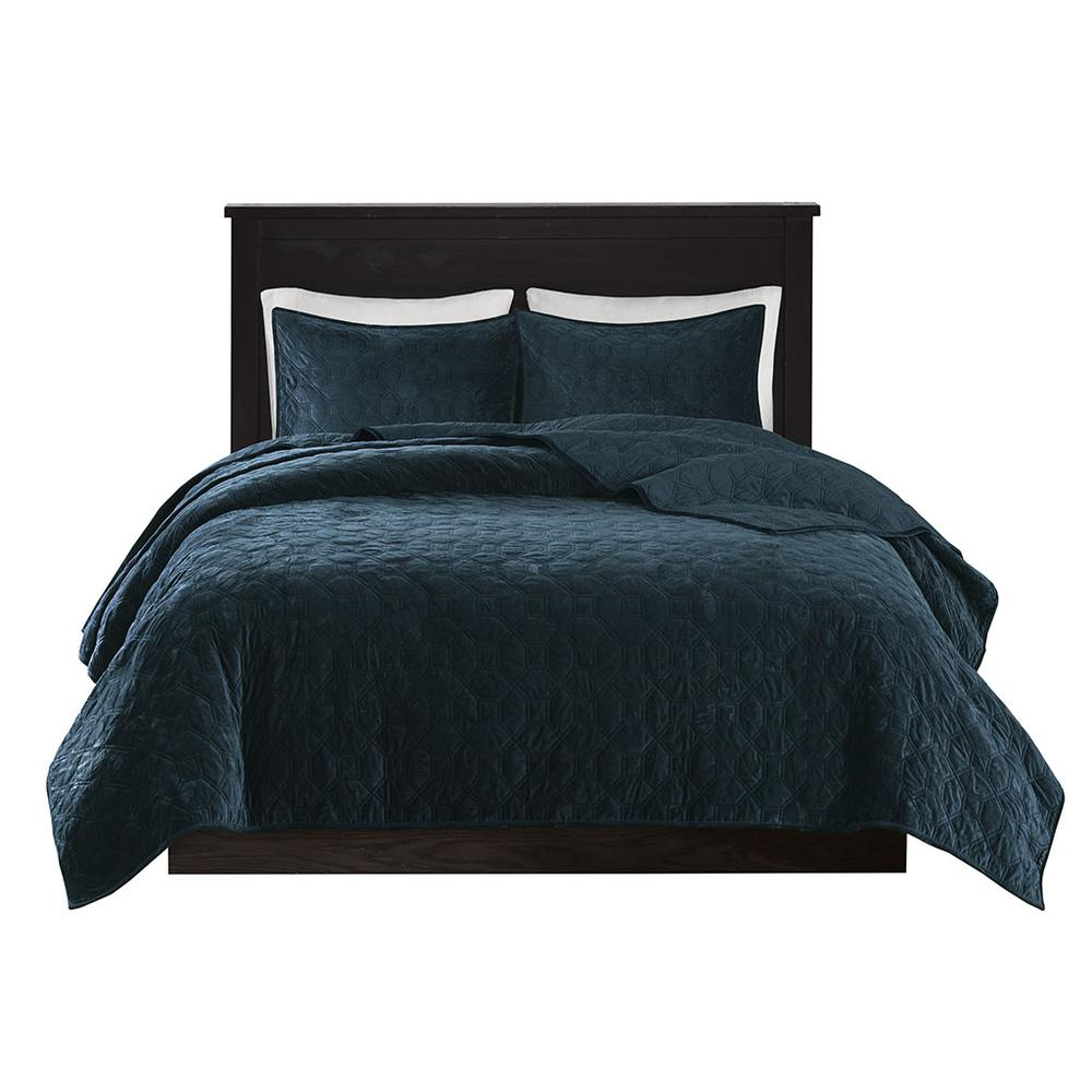 Start2Finish Harper 3-piece velvet quilt set in teal, featuring soft fabric and elegant design for cozy bedroom decor.