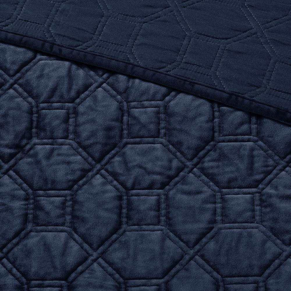 Start2Finish Harper 3-piece navy velvet quilt set with matching pillow shams, showcasing soft, luxurious fabric and elegant design.