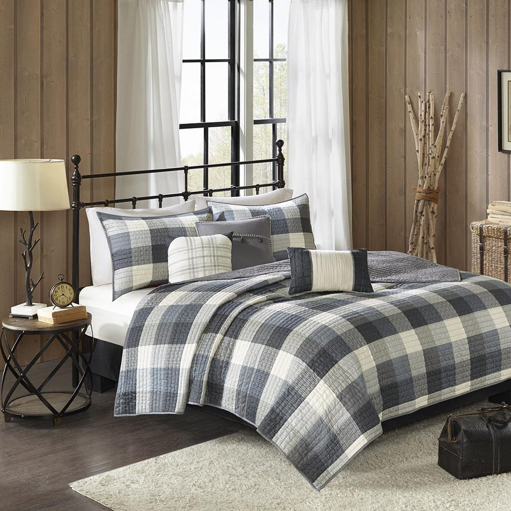 Start2Finish 6-piece printed herringbone quilt bedding set with matching throw pillows, featuring a stylish and cozy design.