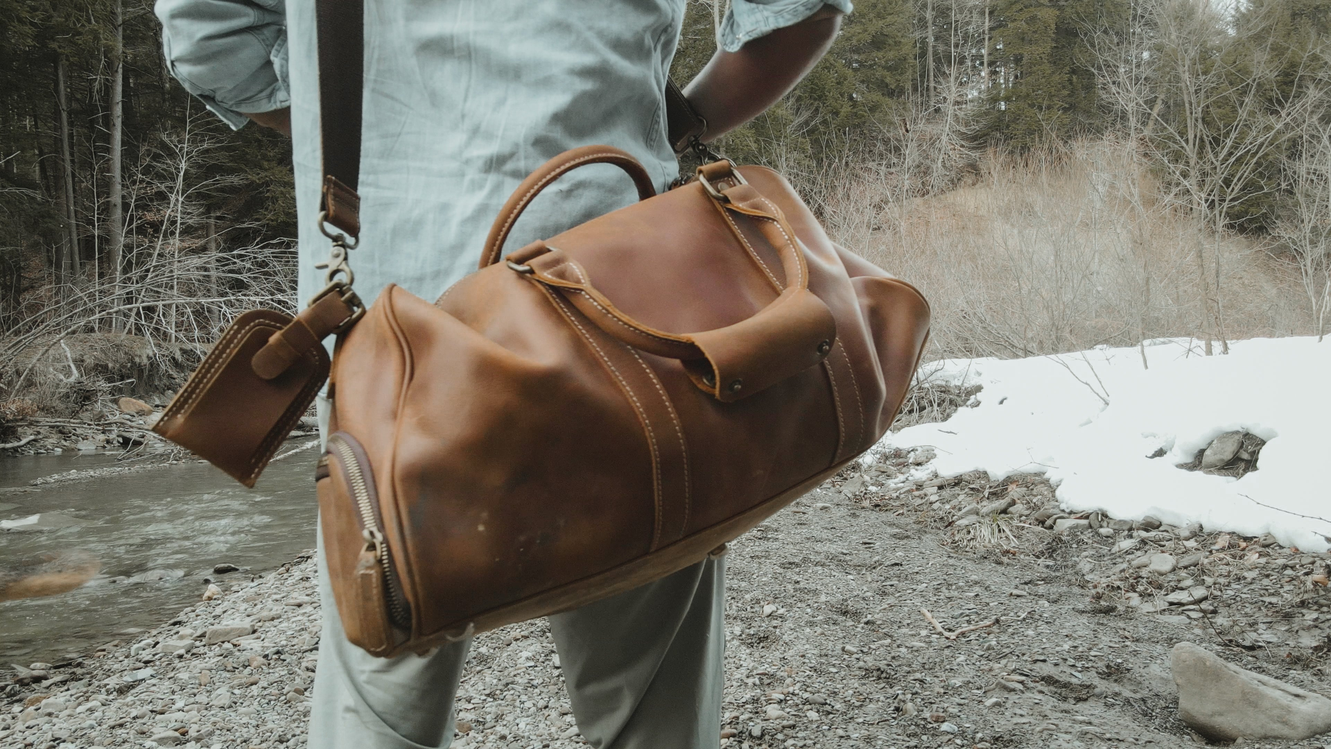 Large leather duffle bag from the Dagny Weekender collection by Start2Finish, showing spacious main compartment and sturdy leather handles.