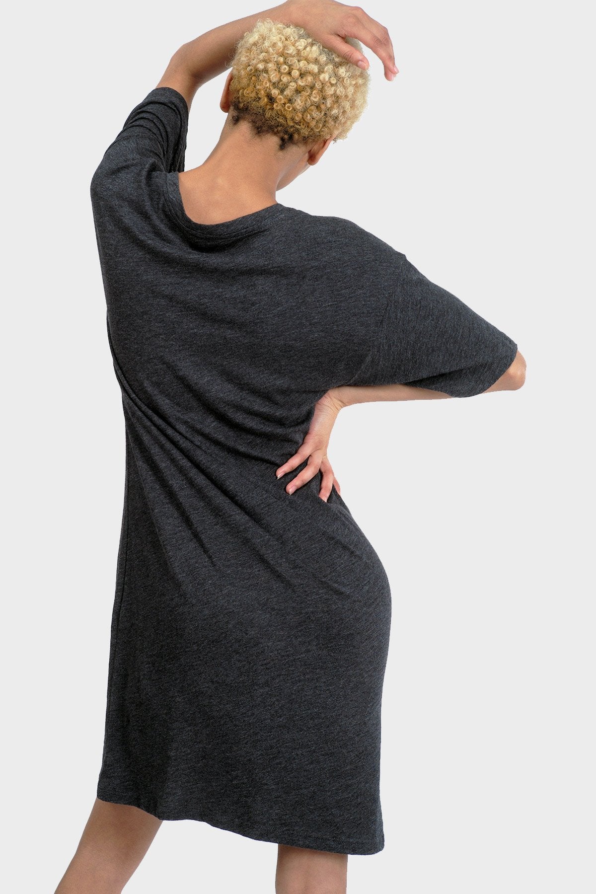 Gold Felix Mika organic T-shirt dress featuring a relaxed fit and soft fabric, perfect for casual wear.