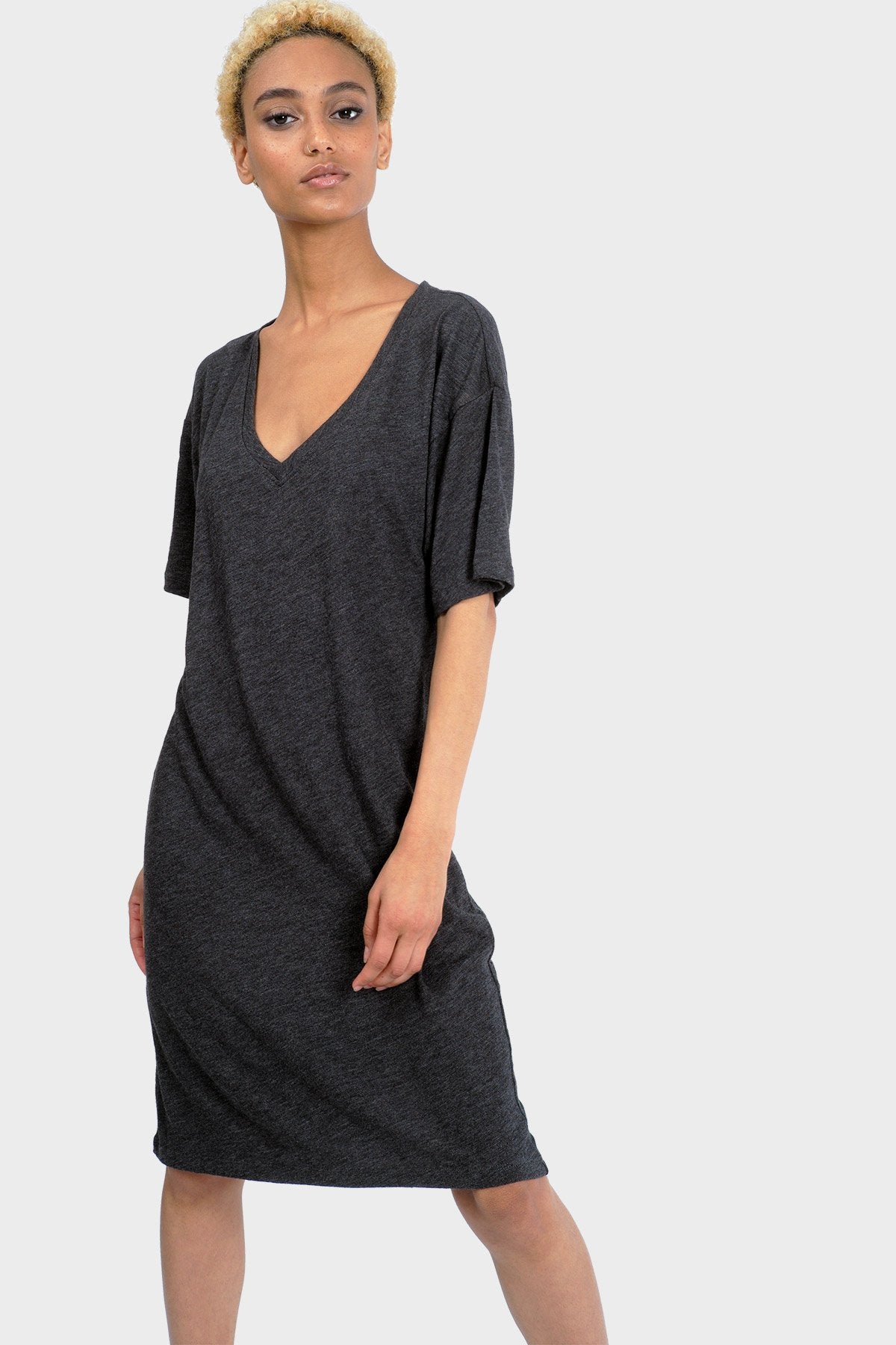Gold Felix Mika organic T-shirt dress, casual lightweight dress with short sleeves and relaxed fit, natural cotton fabric.