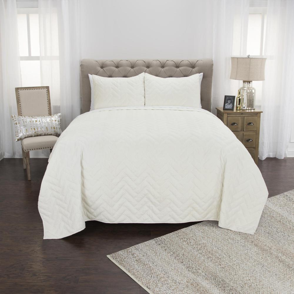 Donny Osmond 90x92 inch quilt from Start2Finish featuring a colorful, patterned fabric with intricate stitching details.